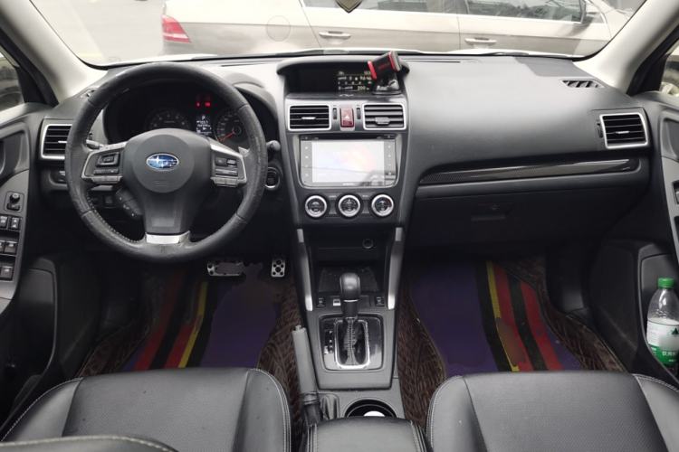 Used Subaru Forester 2015 2.5i Special Edition Commemorative Model Center Console