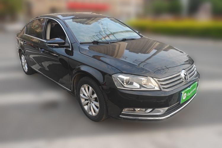 Used Volkswagen Magotan 2012 1.8TSI Luxury Model Front Right 45 Deg