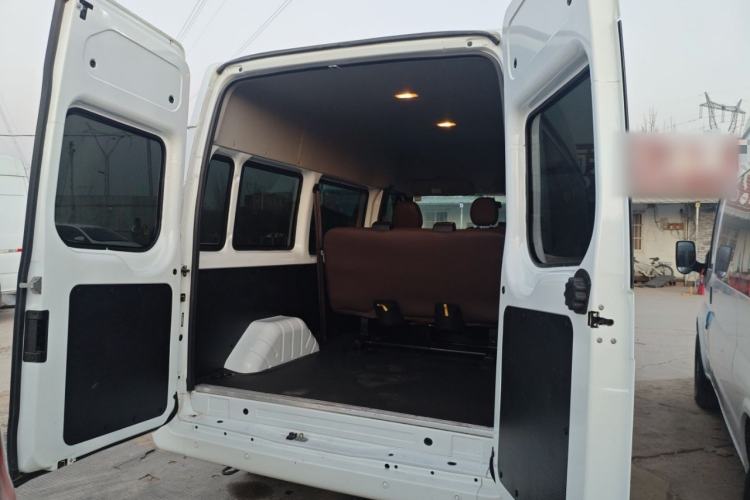Used JMC Fushun 2023 2.0T Manual Short-Wheelbase Mid-Top Commercial Multi-Purpose 6-Seater Passenger Vehicle