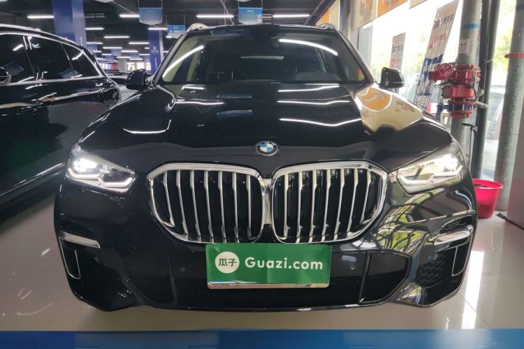 Used BMW X5 2022 Restyled xDrive 30Li M Sport Package Front