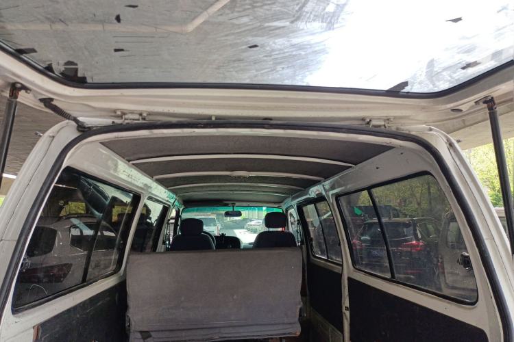 Used Jinbei Hiace 2011 2.0L 5th Generation Kuaiyunwang Standard Version 4G20B Trunk