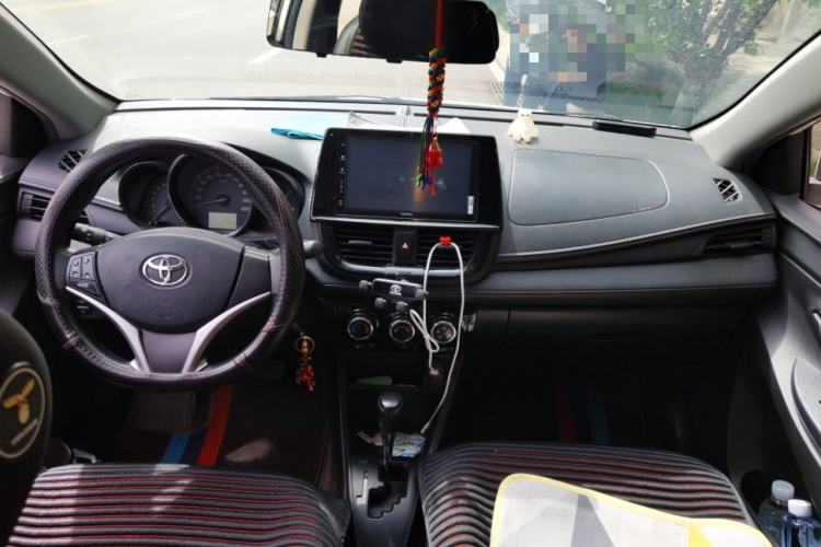 Used Toyota Vios 2021 1.5L CVT Innovation Edition Center Console