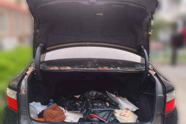 Used Lexus ES 2013 300h Elite Edition
