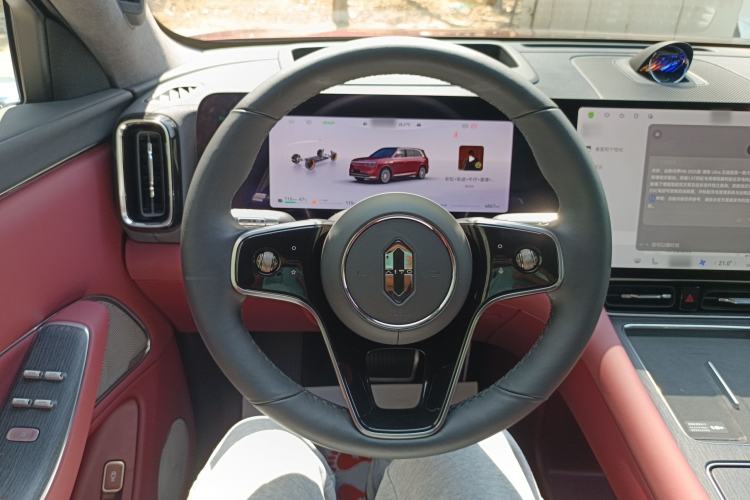 Used Hima AITO M8 2025 Extended-Range Ultra Version 53.4 kWh 5-Seater Edition Steering Wheel