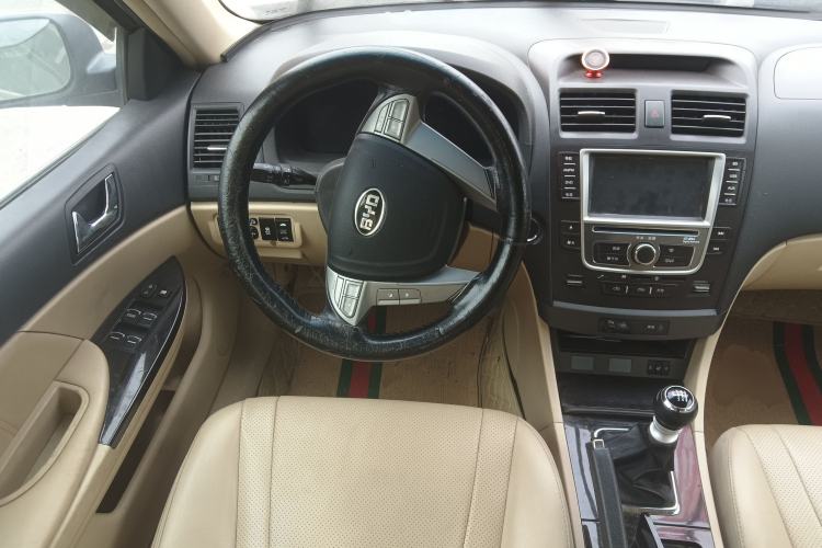 Used BYD G6 2013 1.5TI Manual Luxury Model