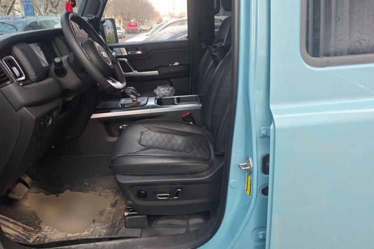 Used 212 T01 2025 2.0T Changfeng