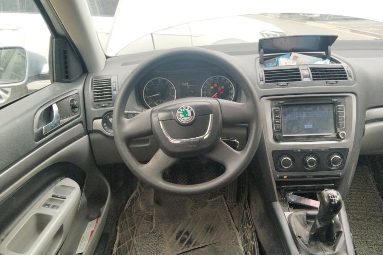 Used Skoda Octavia 2012 1.6L Manual Yijie Edition