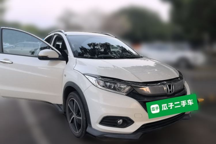 Used Honda Vezel 2020 1.5L CVT Pioneer Edition Front Right 45 Deg