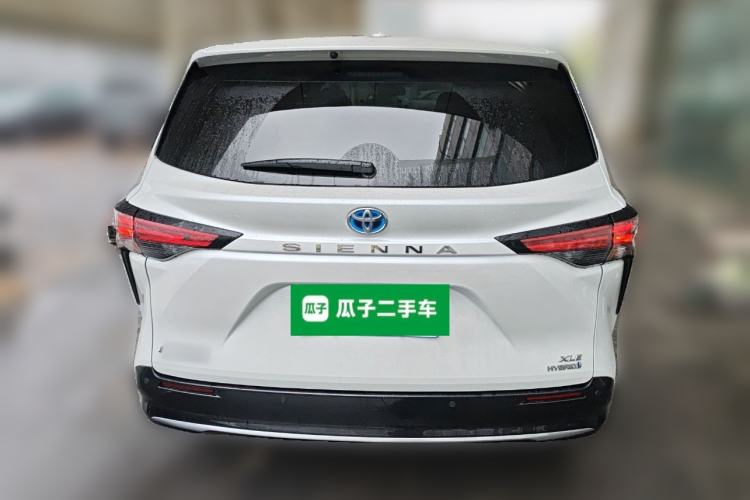 Used Toyota SIENNA 2021 2.5L Hybrid Luxury Edition Rear