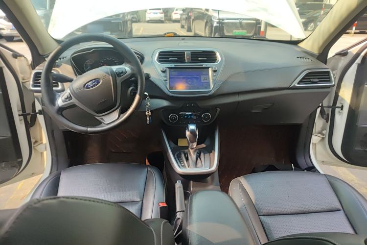 Used Ford Escort 2017 Happiness Edition 1.5L Automatic Fashion Version Center Console