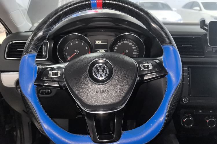 Used Volkswagen Sagitar 2017 1.6L Manual Comfort Model Steering Wheel