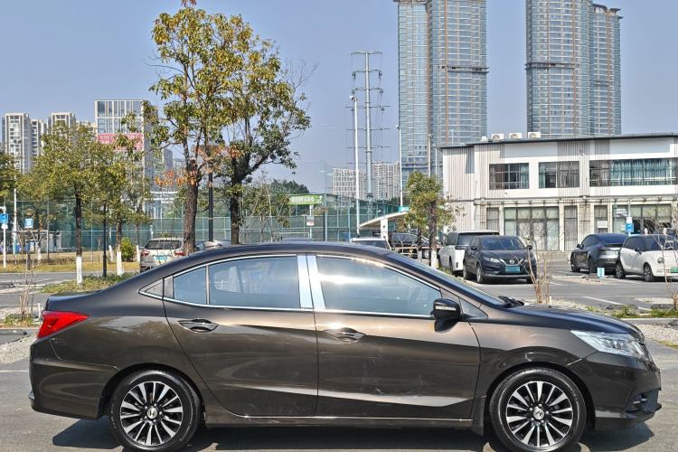 Used Honda Crider 2015 1.8L Automatic Flagship Edition
