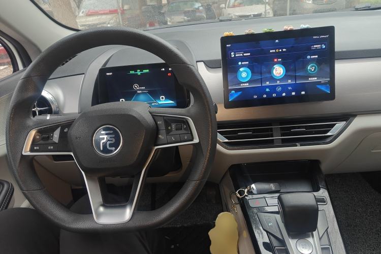 Used BYD Yuan Pro 2021 401 km Luxury Version Interior 2