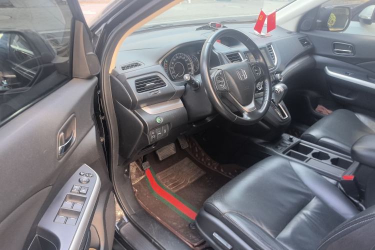 Used Honda CR-V 2015 2.4L two-wheel drive luxury version Interior 3