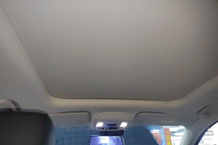 Used Buick Envision 2022 Facelift Encore S 652T Two-Wheel-Drive Luxury Model
