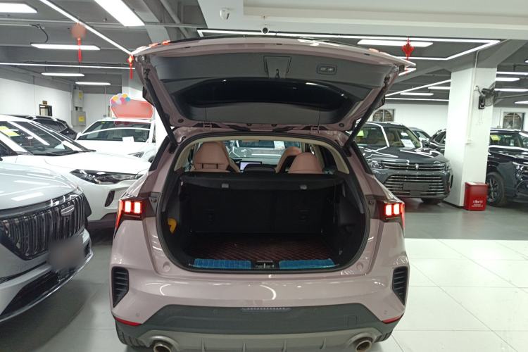 Used Lynk & Co 06 2021 1.5T Shero Pink Special Edition
