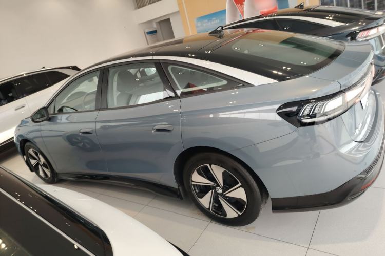 Used Volkswagen ID.7 VIZZION 2024 AIR model