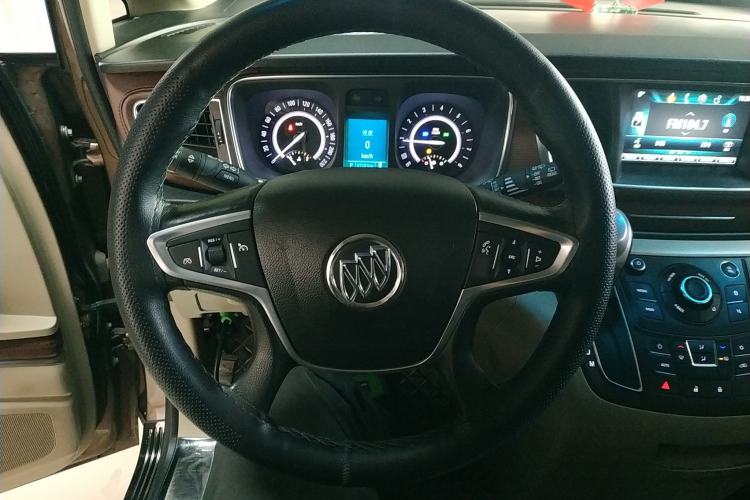 Used Buick GL8 2018 28T Luxury Model China VI Standard