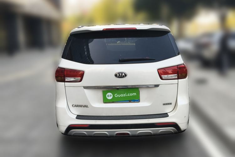 Used Kia Carnival 2015 2.2T Luxury Edition China IV