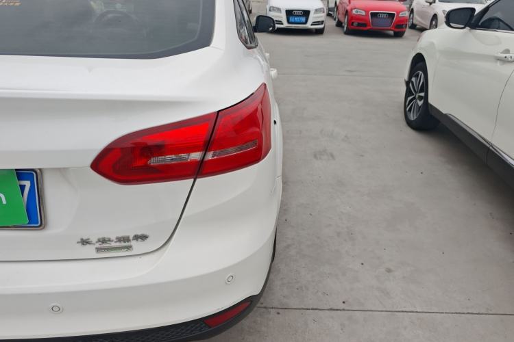 Used Ford Focus 2017 Sedan EcoBoost 125 Automatic Supreme Style SmartDrive Edition Right Rear Taillight