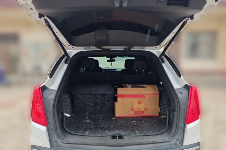 Used Cadillac XT5 2018 28E Four-Wheel Drive Tech Version Trunk