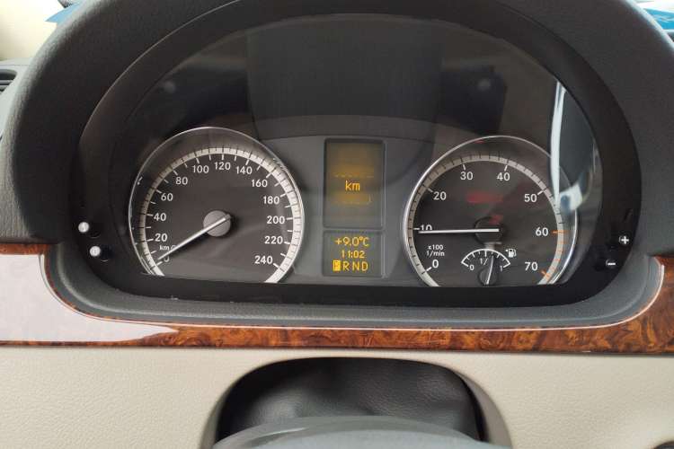 Used Mercedes-Benz Viano 2013 3.0L Comfort Edition Instrument Cluster