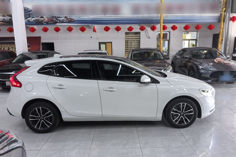Used Volvo V40 2018 T3 Zhiyi Edition