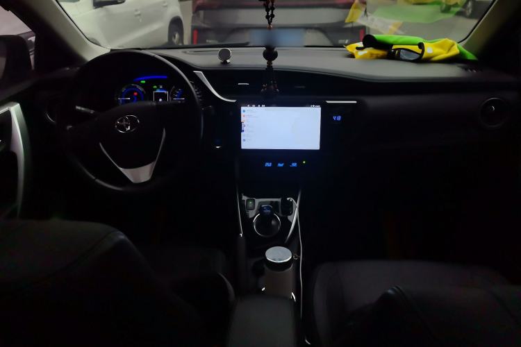 Used Toyota Corolla 2017 Revised Dual-Engine 1.8L E-CVT Elite Edition Center Console