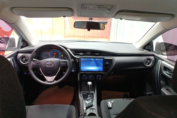 Used Toyota Corolla 2018 1.2T S-CVT GL Smart Enjoyment Version Center Console