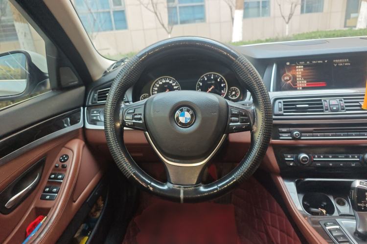 Used BMW 5 Series 2017 528Li Leading Model
