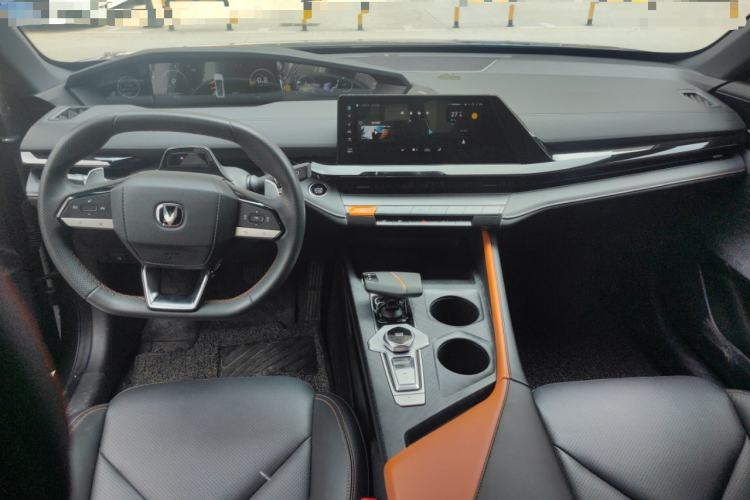 Used CHANGAN UNI-V 2022 1.5T Prestige Version
