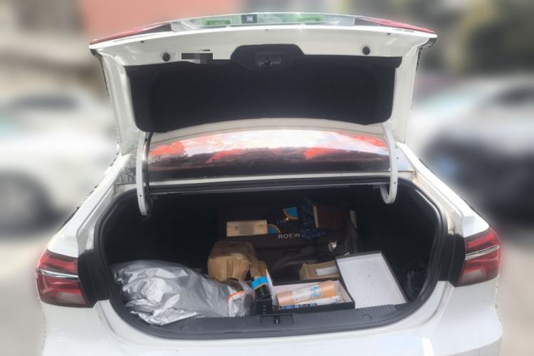 Used Roewe i6 2018 20T Automatic Internet ZhiZun Edition
