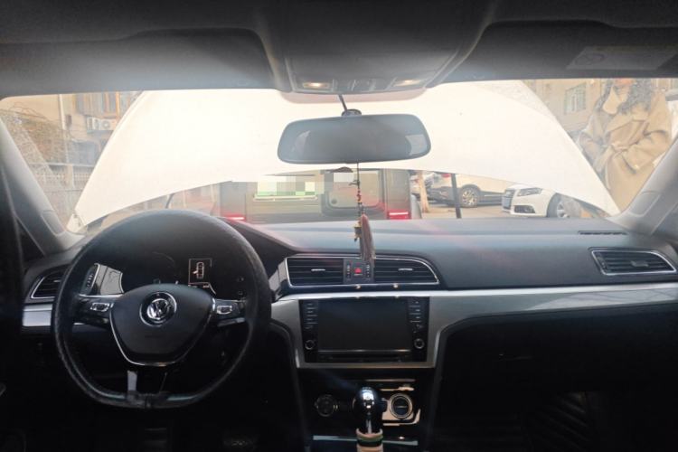 Used Volkswagen Lamando 2015 280TSI DSG Comfort Edition Center Console