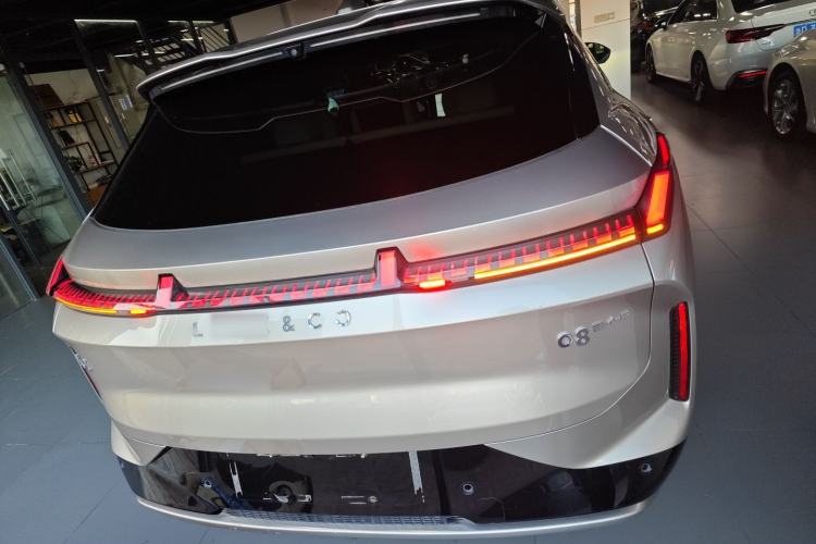 Used Lynk & Co 08 EM-P 2023 245km Ultra-Long Range Halo