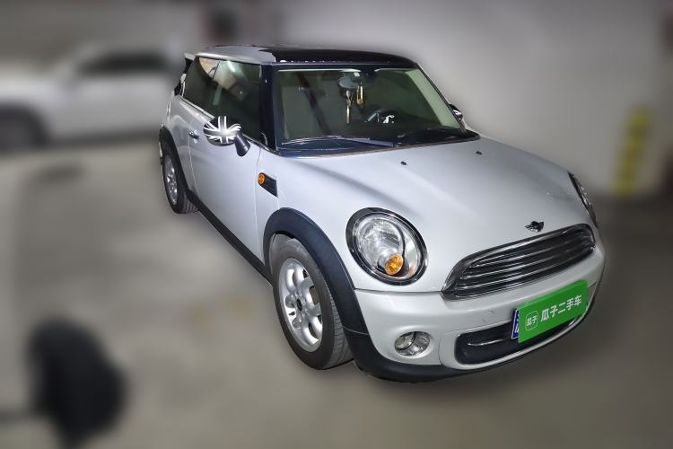 Used MINI 2011 1.6L COOPER Fun Front Right 45 Deg