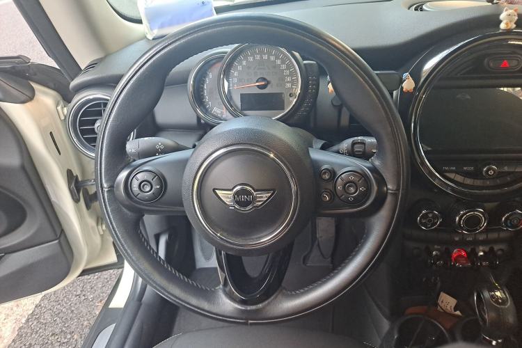 Used MINI 2016 1.2T ONE Pioneer Edition Steering Wheel
