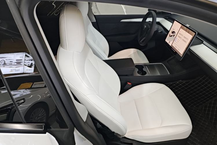 Used Tesla Model Y 2021 Performance High-Performance All-Wheel-Drive Version Right Front Seat