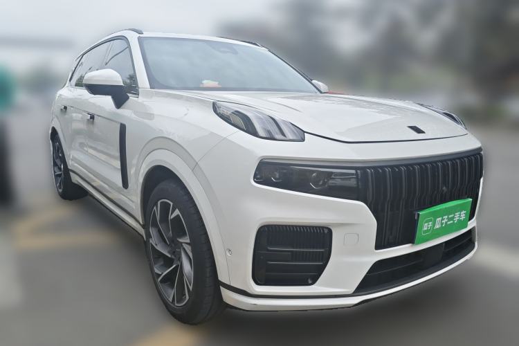 Used Lynk & Co 09 2021 2.0T Halo Six-Seater Front Right 45 Deg