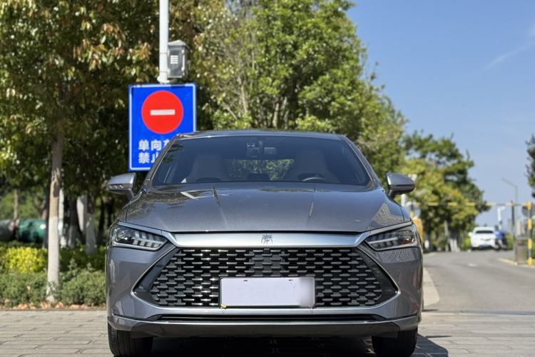 Used BYD Qin PLUS 2024 HONOR Edition DM-i 55KM Leading Model
