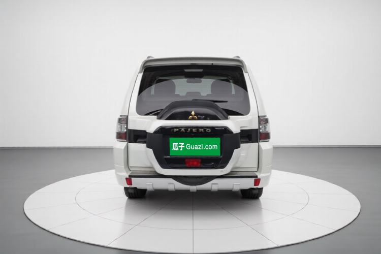 Used Mitsubishi Pajero 2019 V97 3.8L 5-Door GLS Middle East Edition Rear