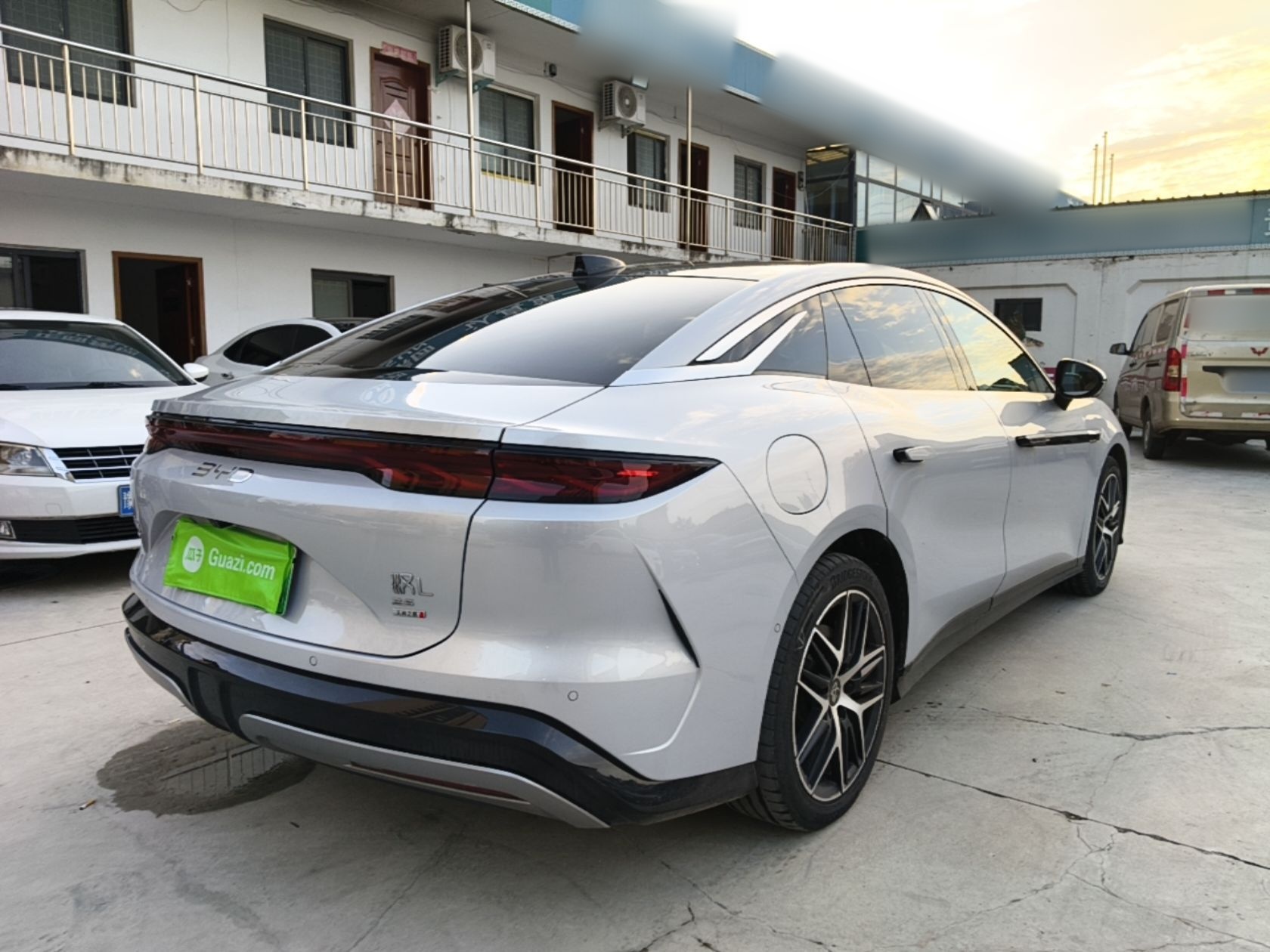 BYD Han L 2025 EV Four-Wheel Drive LiDAR Flagship Model — снимка 6
