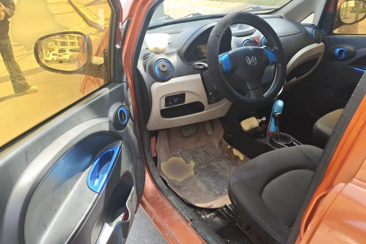 Used JMEV E200L 2016 E200 Comfort Model
