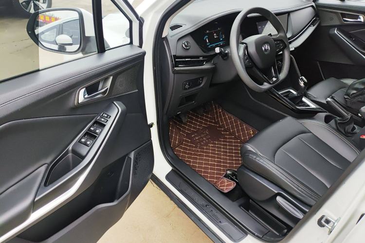 Used Changan CS15 2021 1.5L Manual Entry-Level Trim