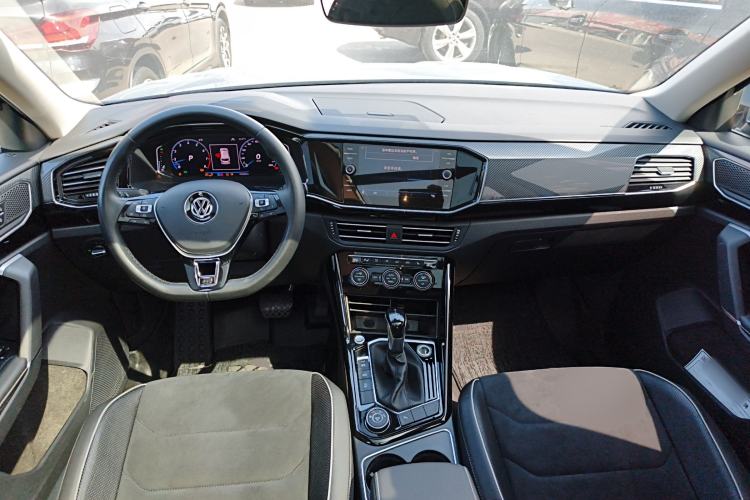 Used Volkswagen Tayron 2019 380TSI Four-Wheel Drive Prestige Model China VI Standard Center Console