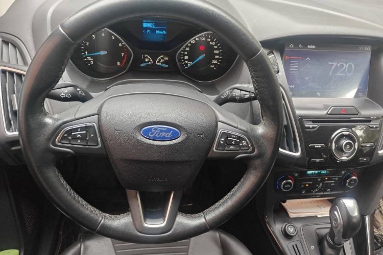 Used Ford Focus 2015 Hatchback 1.6L Automatic Fashion Edition