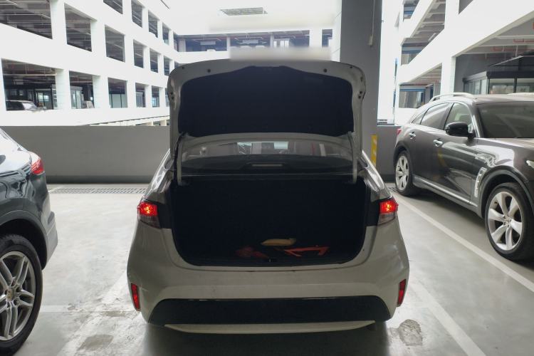 Used Toyota Levin 2019 185T CVT Luxury Edition China VI Standard Trunk