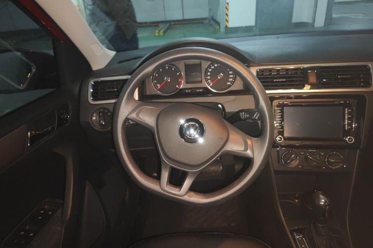 Used Volkswagen Santana 2016 Cross 1.6L Automatic Fashion Edition Steering Wheel