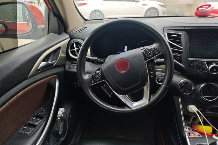 Used BYD Song 2017 Gaishi Upgrade Edition 1.5TI Manual Elite Model
