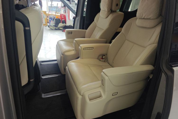 Used Li Auto MEGA 2025 Home Family Special Edition