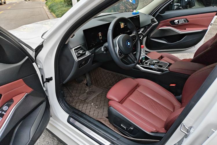 Used BMW i3 2024 eDrive 35 L
